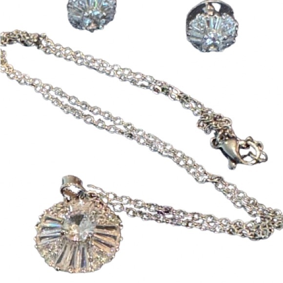 Stauer Jewelry - Stauer 18K Gold-Finished Brass Lab-Created Diamond Earrings 💎 NEW $590